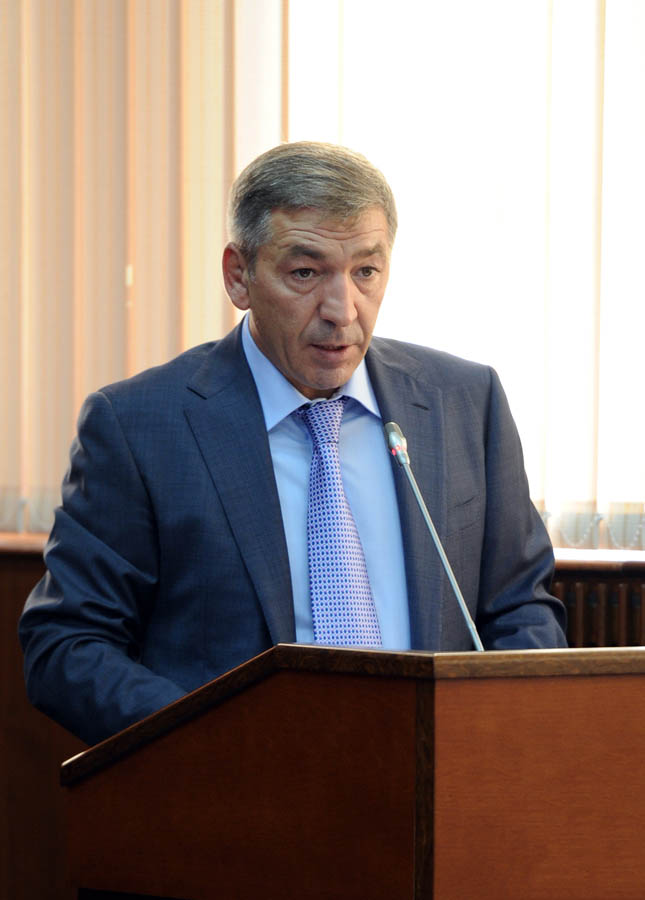 С управлением по принципу отложенного конфликта в республике надо заканчивать