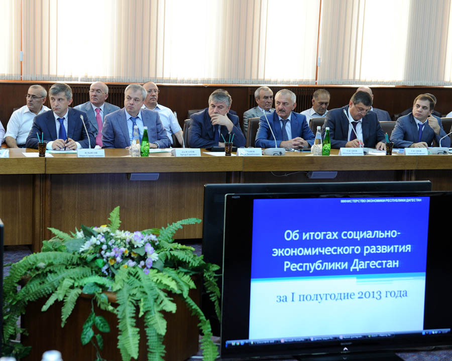 С управлением по принципу отложенного конфликта в республике надо заканчивать