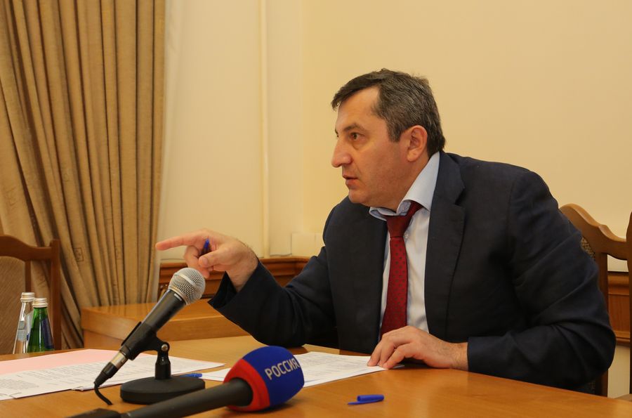 В Правительстве Дагестана рассмотрены вопросы переселения граждан из аварийного жилищного фонда