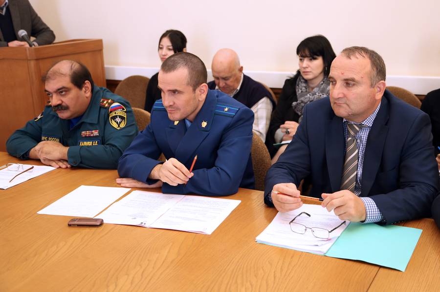 Под руководством вице-премьера РД Р.Джафарова  состоялось заседание КЧС