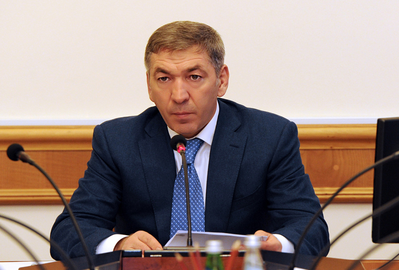 А.Гамидов провел оперативное совещание