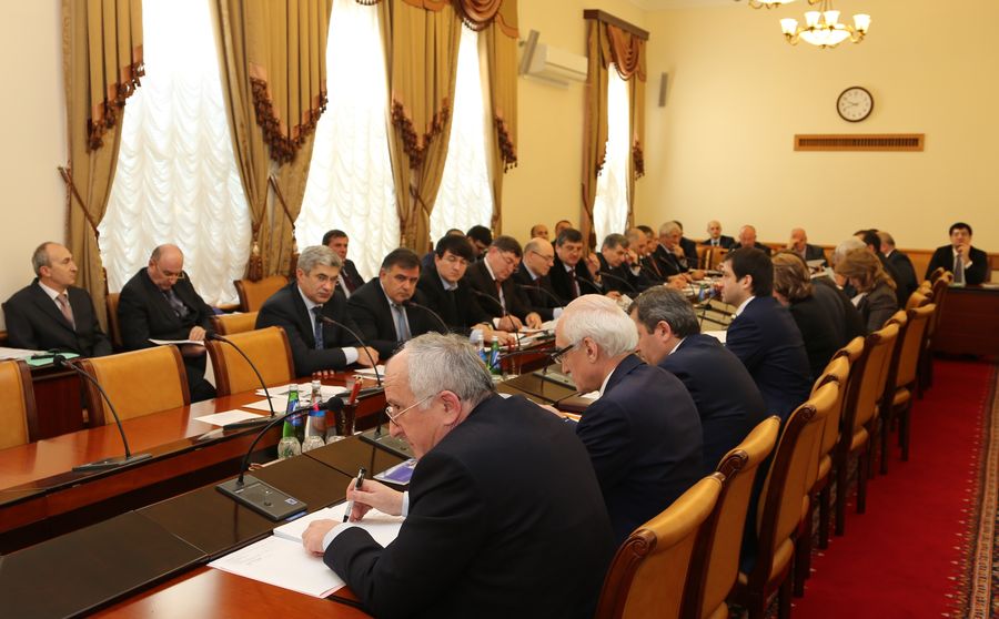 Противодействие коррупции - приоритетное направление государственной политики РД