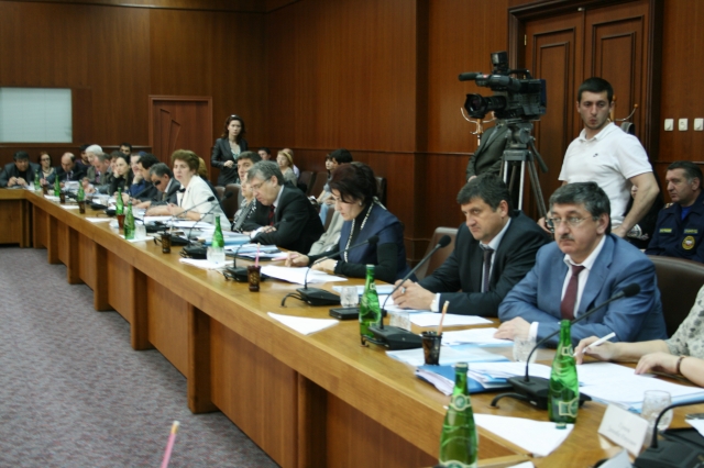 М.Абдулаев и С.Вагапов провели совещание по вопросу организации детской оздоровительной кампании