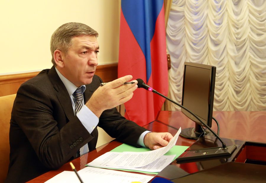 Абдусамад Гамидов провел совещание по вопросу реализации инвестиционного проекта «АГРИКО»