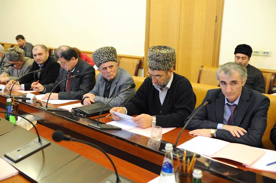 Уделить внимание веротерпимости и межкультурному диалогу