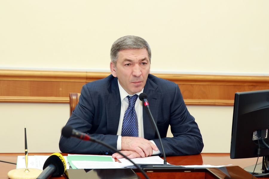 А.Гамидов провел встречу с членами Открытого молодежного правительства