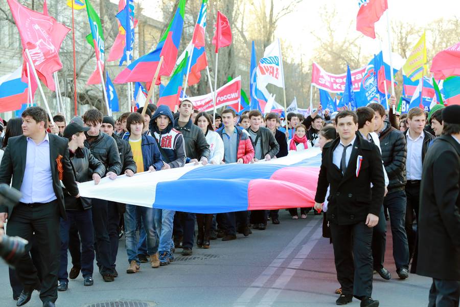 В Дагестане прошел марш в поддержку итогов референдума в Крыму