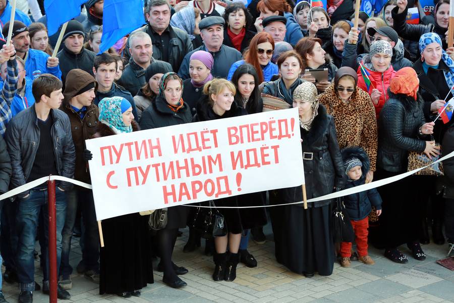 В Дагестане прошел марш в поддержку итогов референдума в Крыму