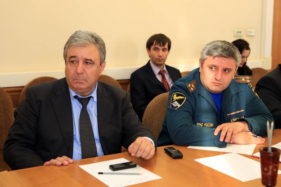 Проведение противопаводковых мероприятий обсудили в Правительстве РД