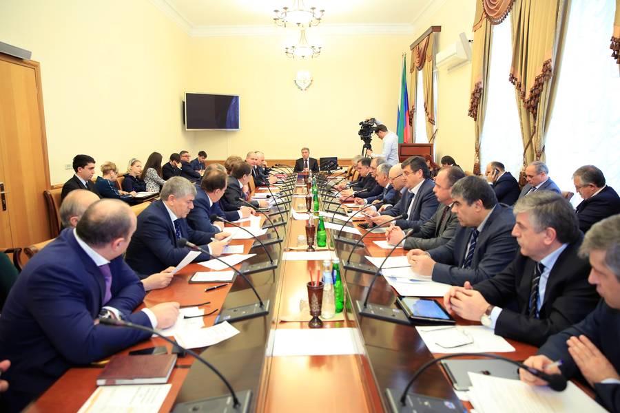 А.Гамидов: «Работы по подготовке к празднованию 2000-летия Дербента ведутся не достаточно быстро».