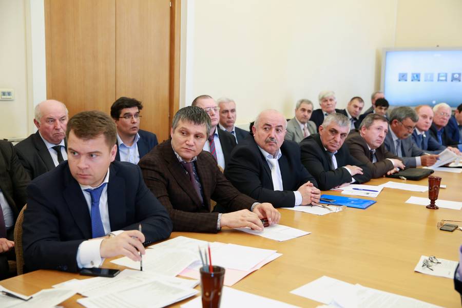 В  Правительстве РД обсудили ситуацию с платежами за электроэнергию