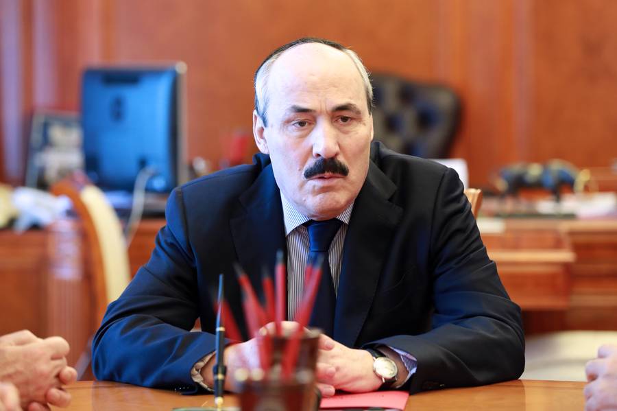 Р. Абдулатипов назначил и.о. мэра Махачкалы