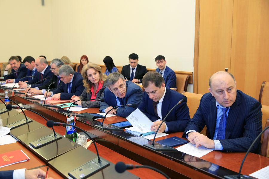 В Правительстве Дагестана обсуждены плановые вопросы