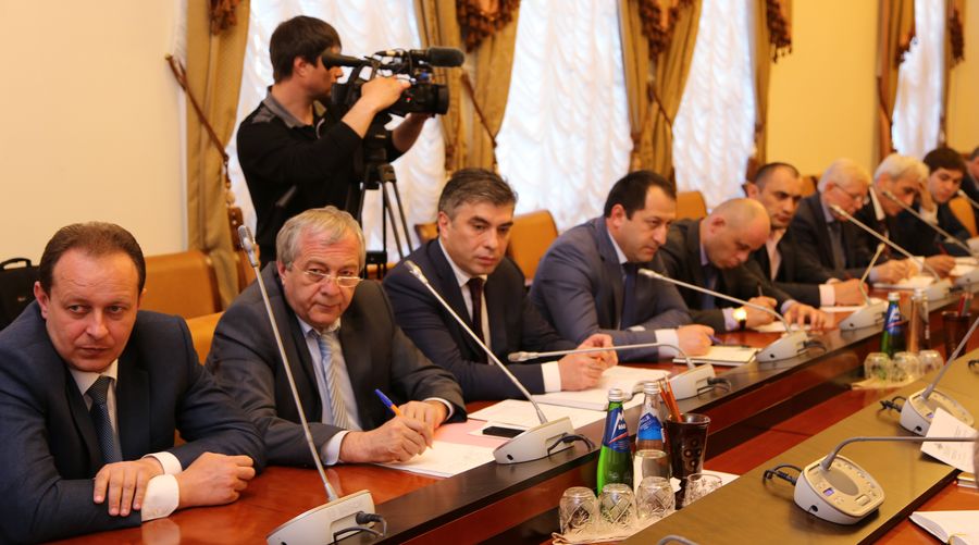 В Правительстве Дагестана обсужден ход подготовки к празднованию 69-й годовщины со дня Победы в Великой Отечественной войне