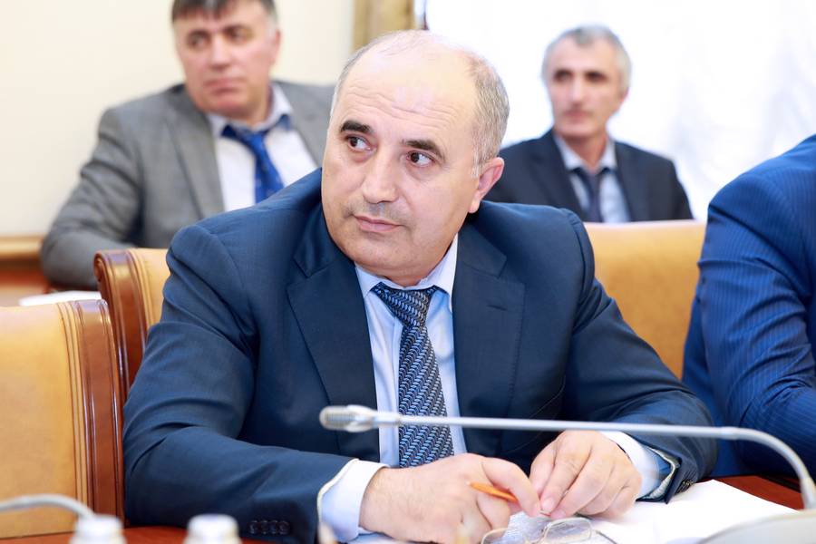 А.Карибов провел оперативное совещание
