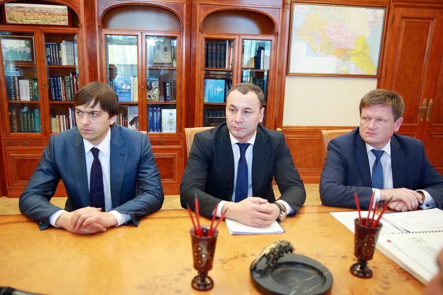 Глава Дагестана встретился с руководителем Рособрнадзора