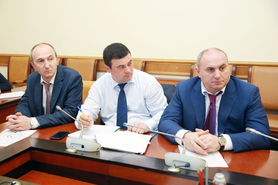 Под руководством Премьер-министра Дагестана состоялось рабочее совещание