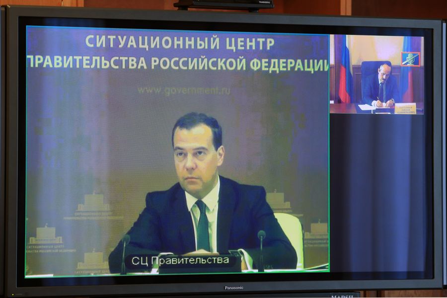 Глава Дагестана принял участие в селекторном совещании о мерах по обеспечению сбалансированности консолидированных бюджетов субъектов РФ