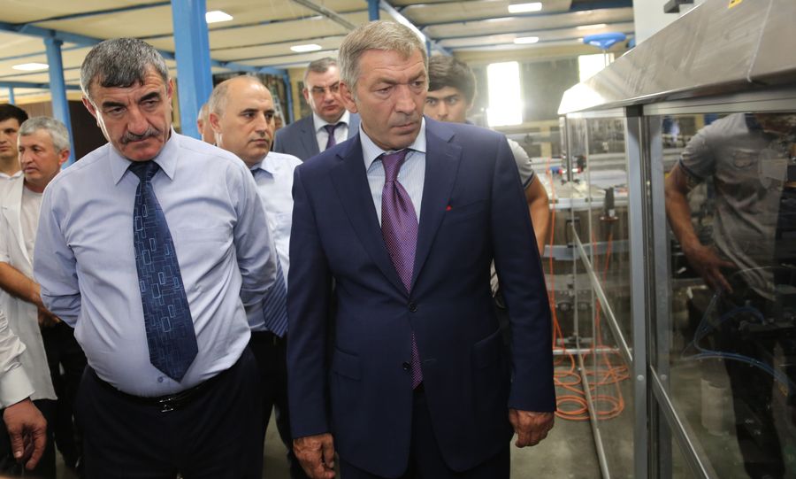 А.Гамидов и К.Левин посетили Кикунинский консервный завод