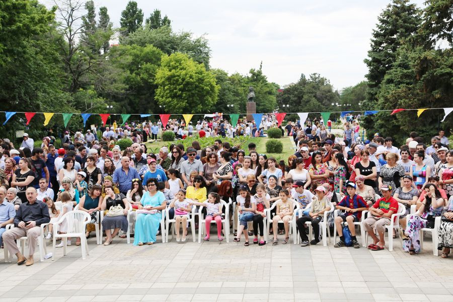 Праздничный митинг, приуроченный ко Дню России, прошел в Махачкале