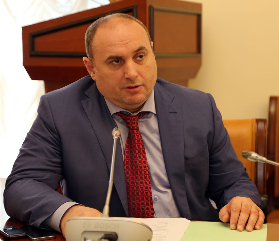 В Правительстве РД обсудили вопросы готовности заявок в рамках программ по переселению граждан из аварийного жилья