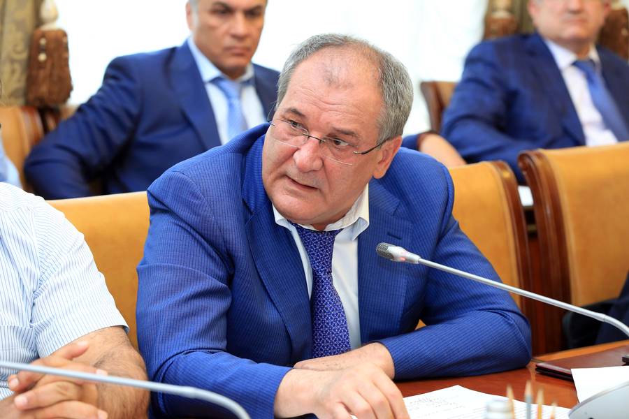 А.Гамидов поручил создать специальную рабочую группу по вопросам оказания содействия беженцам из Украины