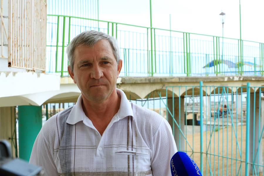 Глава Правительства РД Абдусамад Гамидов встретился с беженцами из Украины