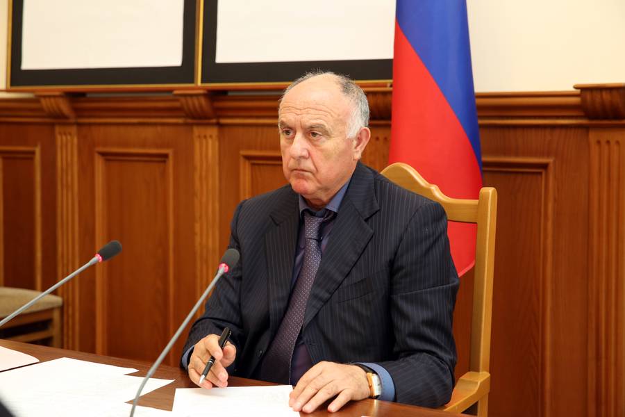 Ход реализации приоритетных проектов развития республики в Центральном территориальном округе обсудили в Правительстве Дагестана