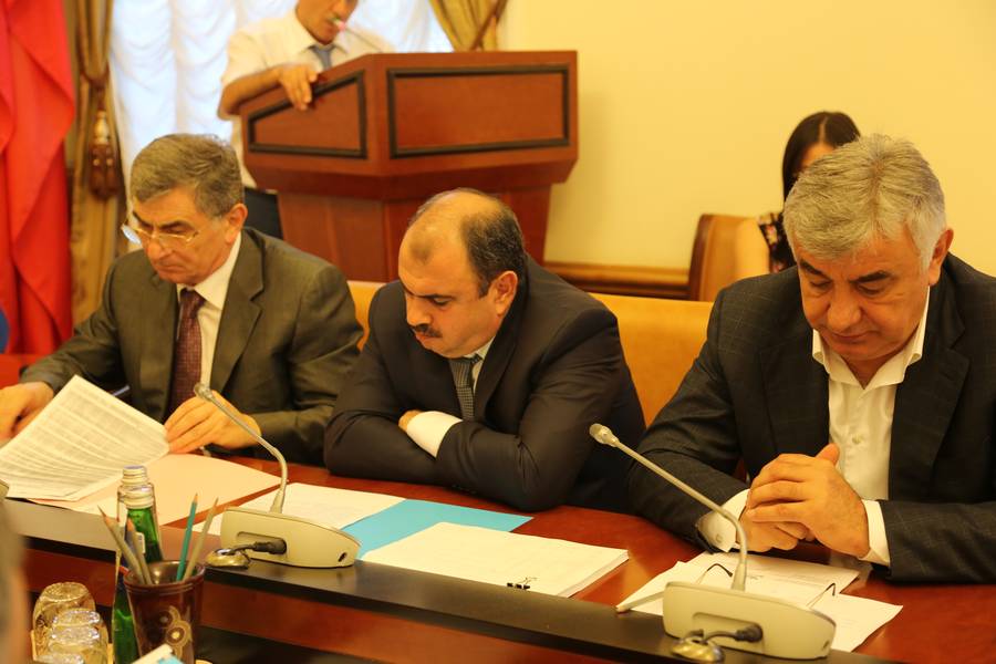 Вопросы взаимодействия с ООО «Газпром межрегионгаз Пятигорск» обсудили в Правительстве Дагестана