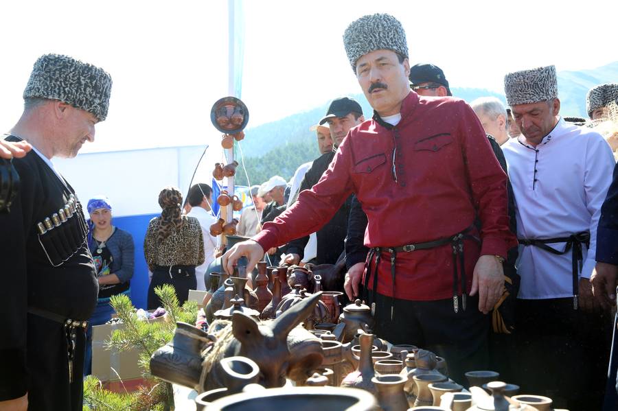 Рамазан Абдулатипов принял участие во II Международном фестивале традиционной народной культуры «Цамаури»