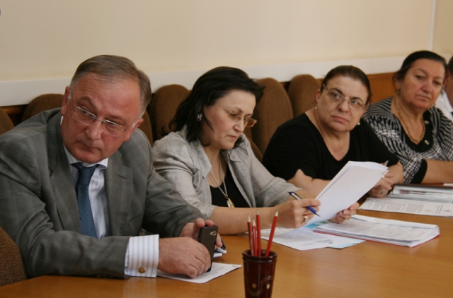 Обсужден вопрос ликвидации задолженности по зарплате в республике