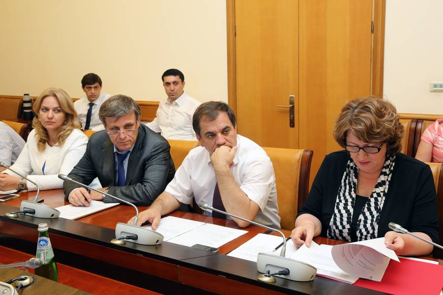 Рассмотрены меры по подготовке общеобразовательных организаций к новому учебному году