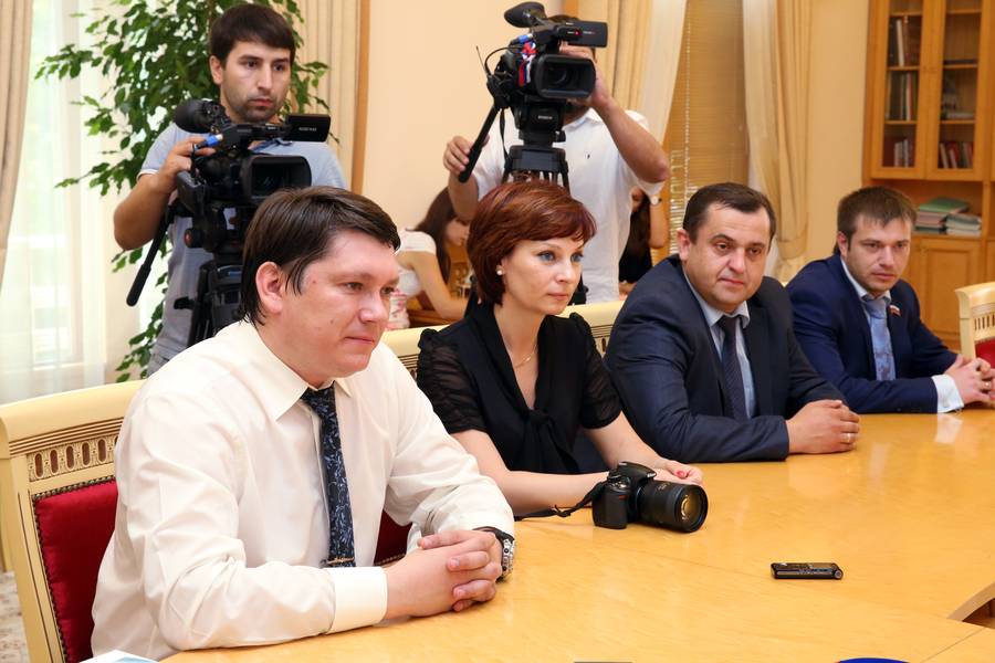 Абдусамад Гамидов встретился с представителями города Гаджиево