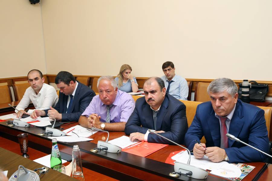 Обсуждены вопросы обеспечения потребностей республики в строительном песке