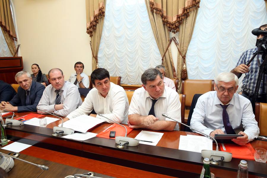 Обсуждены вопросы обеспечения потребностей республики в строительном песке