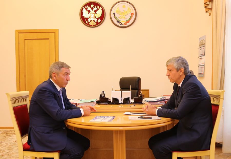 А.Гамидов встретился с Уполномоченным по защите прав предпринимателей в РД