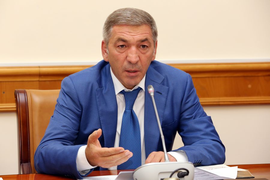 А. Гамидов дал указание выполнять поручения качественно и в срок
