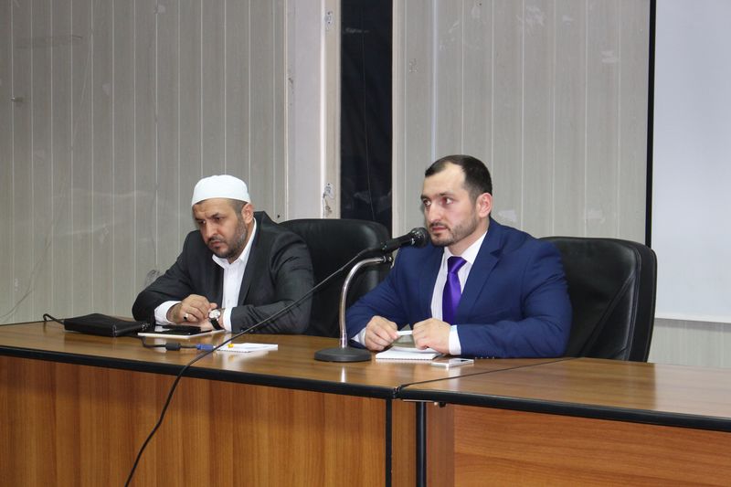 Магомед Исаев и Юсуп Умавов приняли участие в открытии  выставки «Каспий Halal Expo»