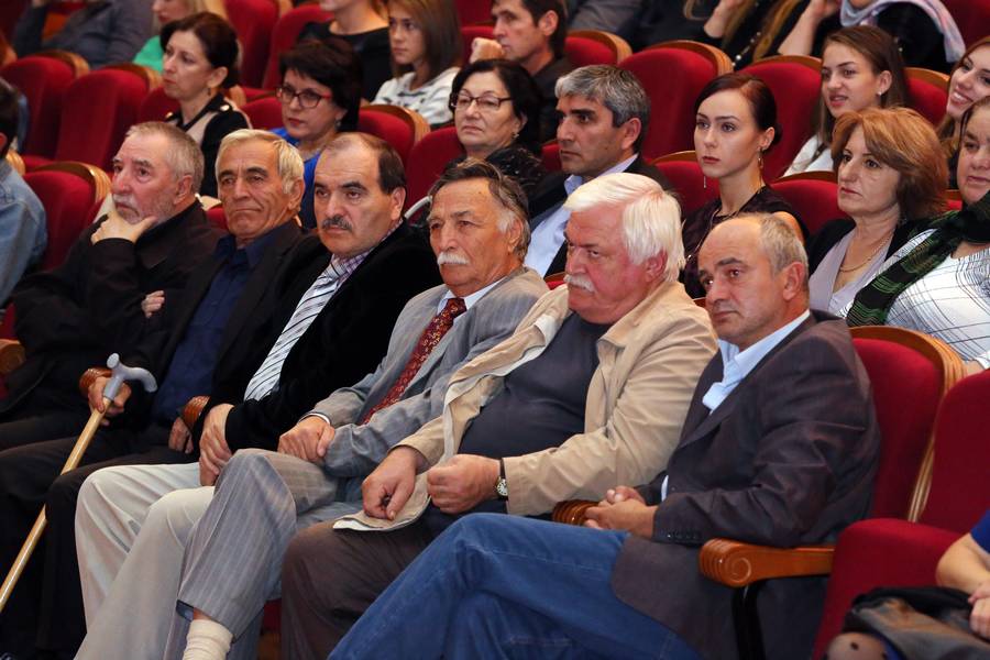 В Махачкале открылся Международный фестиваль русских театров