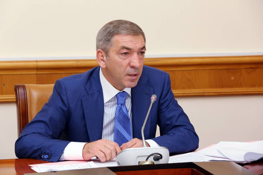 В Правительстве Дагестана обсужден проект республиканского бюджета на 2015 год и на плановый период 2016 и 2017 годов