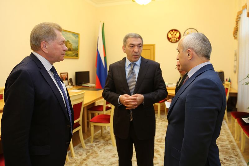 Главе Правительства Дагестана Абдусамаду Гамидову представлен новый руководитель Западно-Каспийского ТУ Росрыболовства