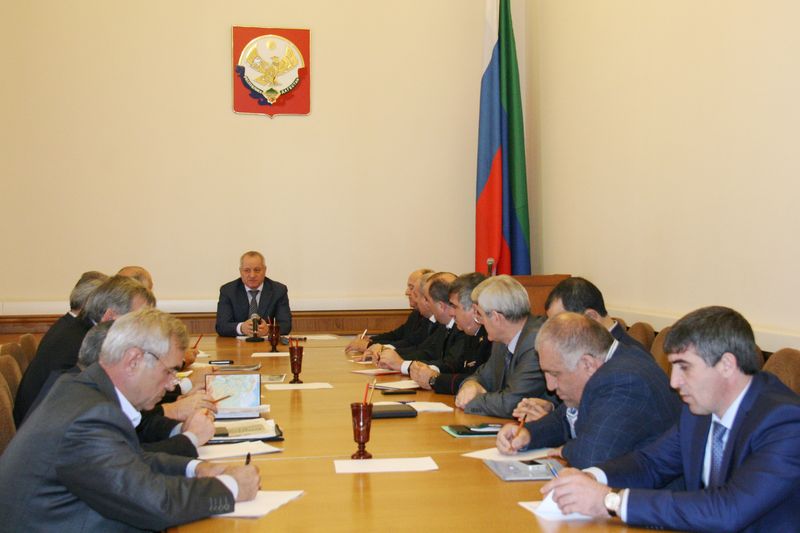 Рамазан Алиев подвел итоги мероприятий по очистке канала им. Октябрьской революции