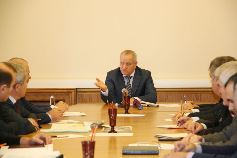 Рамазан Алиев подвел итоги мероприятий по очистке канала им. Октябрьской революции