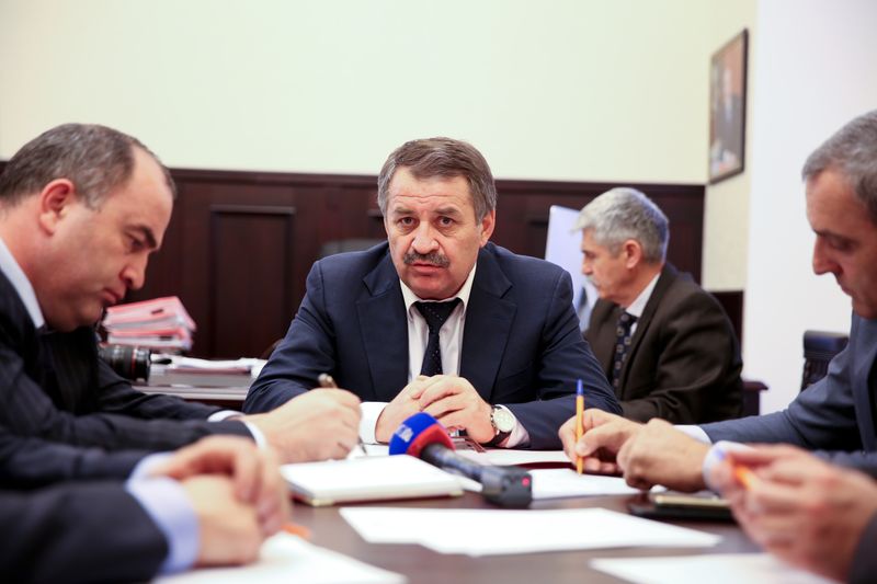Обсуждены меры по погашению задолженности за газ