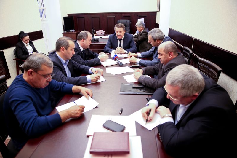 Обсуждены меры по погашению задолженности за газ