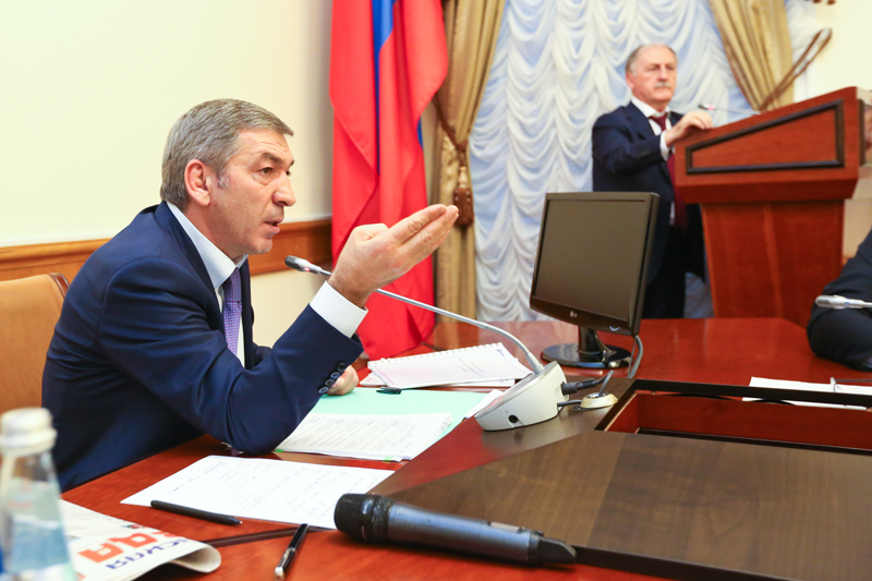 Обсуждены вопросы развития транспортно-дорожного комплекса  Республики Дагестан