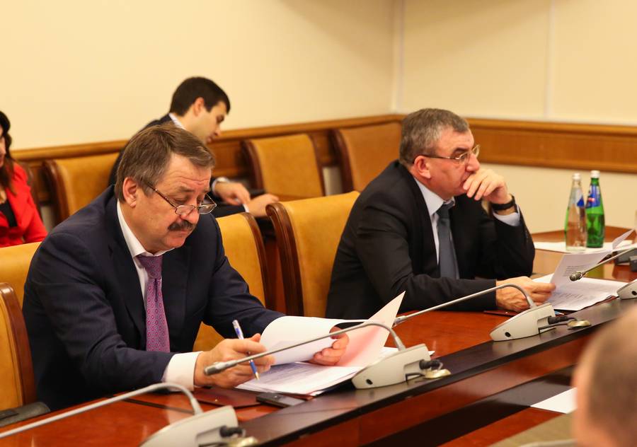 Состоялось заседание Правительства РД по ряду актуальных вопросов