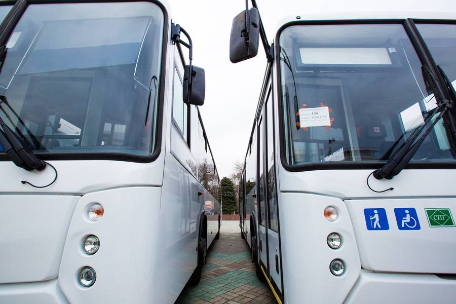 В Махачкалу прибыли автобусы для обслуживания внутригородских маршрутов столицы