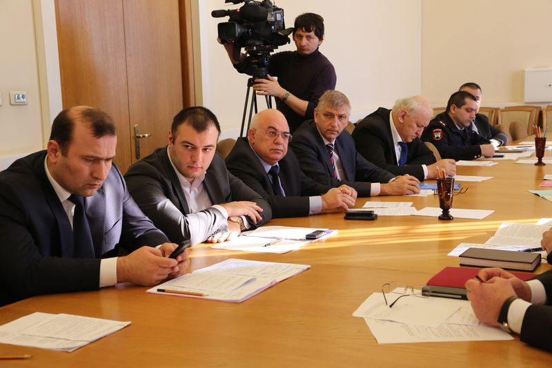 Р.Джафаров провел заседание Правительственной комиссии по обеспечению безопасности дорожного движения