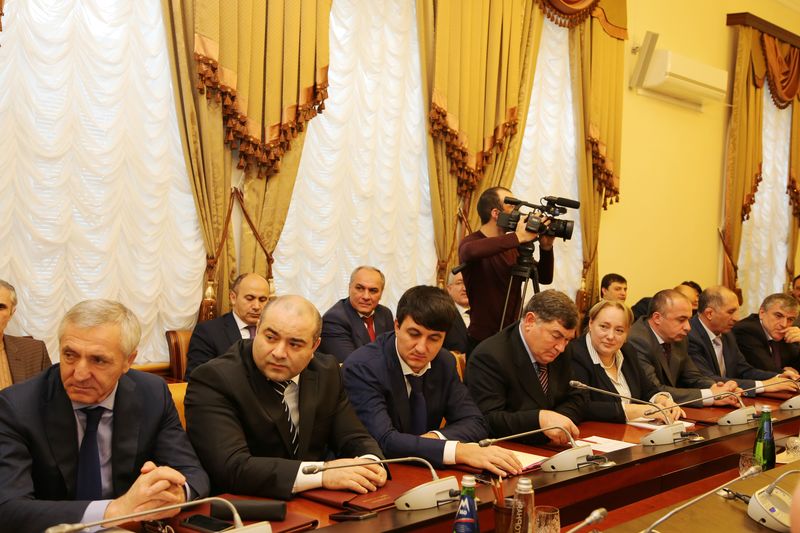 В Правительстве Дагестана принят План мероприятий по реализации Послания Президента РФ